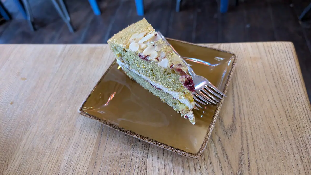 Yum Cakes – cake shop in Derry/Londonderry town centre